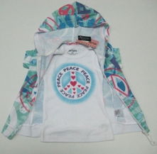 福州荣登贸易 一站式时尚购物平台，打造漂亮春秋装两件套与潮流鞋帽童装零售批发新体验